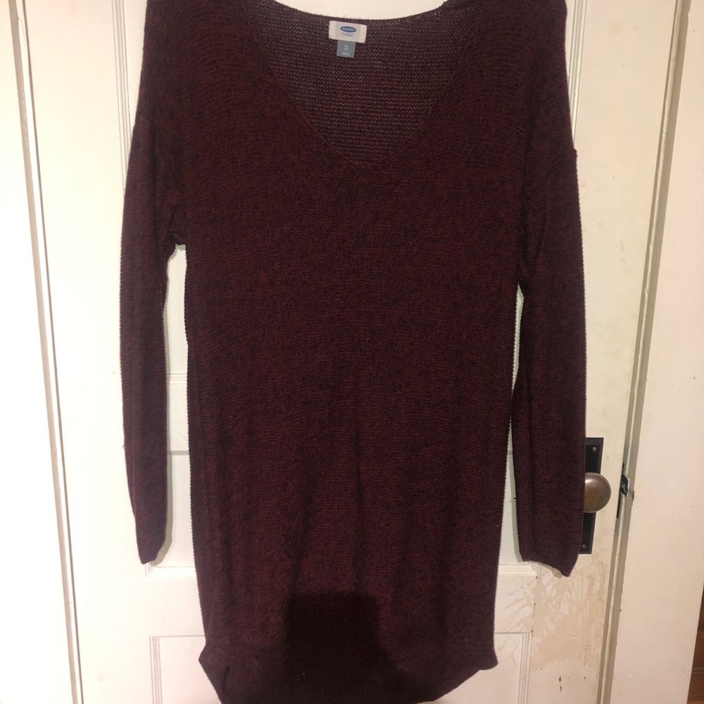 Old navy XL maroon sweater. V neck.